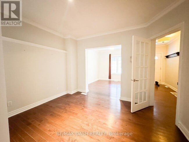 Photo du bâtiment - 1529 Queen St E