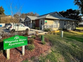 Building Photo - 3911 SW 27th St