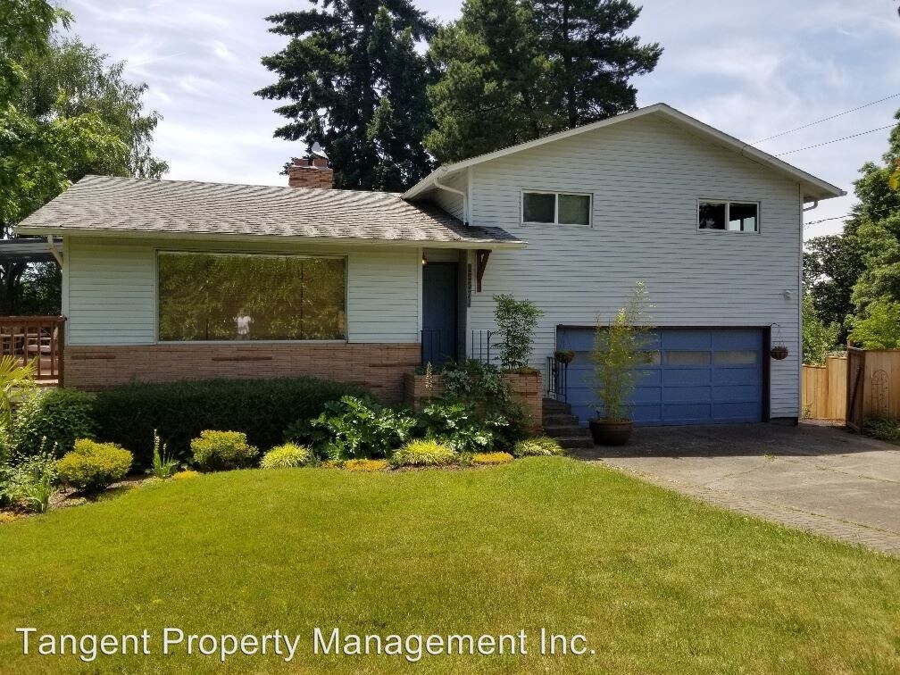 Primary Photo - 4 br, 2 bath House - 15571 SE Oatfield Road
