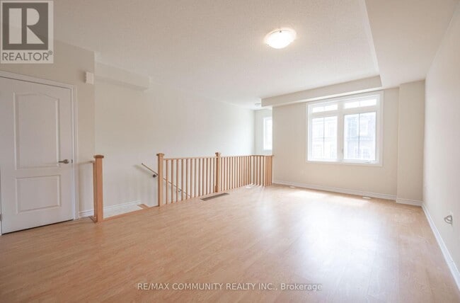 Building Photo - 135 Senay Cir