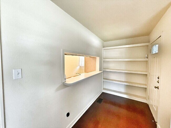 Foto del edificio - Unbeatable Location – Walk to the Comal Ri...