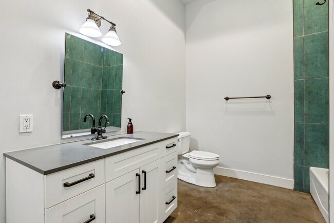 Foto del edificio - 5610 Martin Luther King Jr Way