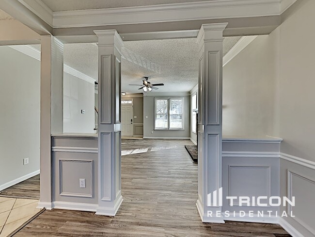 Building Photo - 7504 Axis Ct