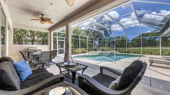 Building Photo - 974 Rotonda Cir