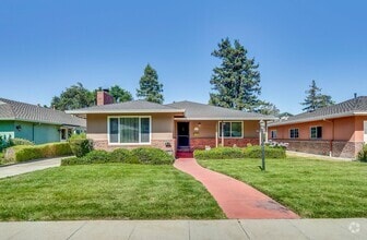 Building Photo - 1111 Westwood Dr