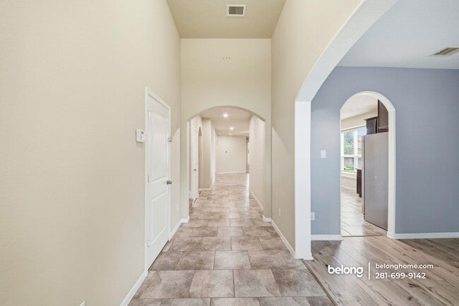 Foto del edificio - 20702 Sommerset Branch Ct