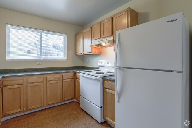 3 Bed/ 1.5 Bath Townhome - Robin Springs Apartments