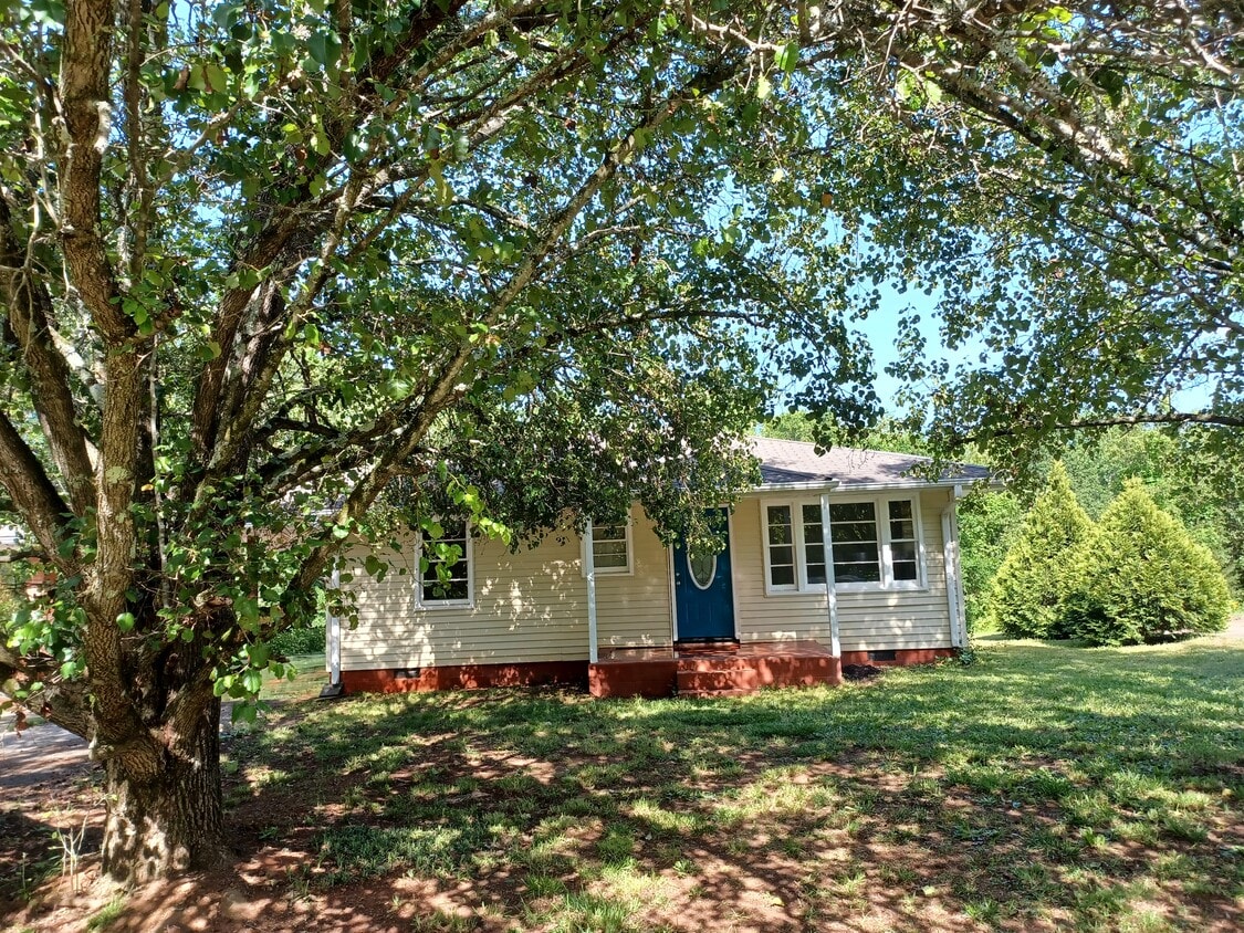 1912 Elrod Rd, Piedmont, SC 29673 House Rental in Piedmont, SC