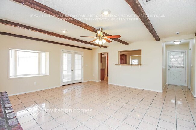 Building Photo - 461 N Kirchoff