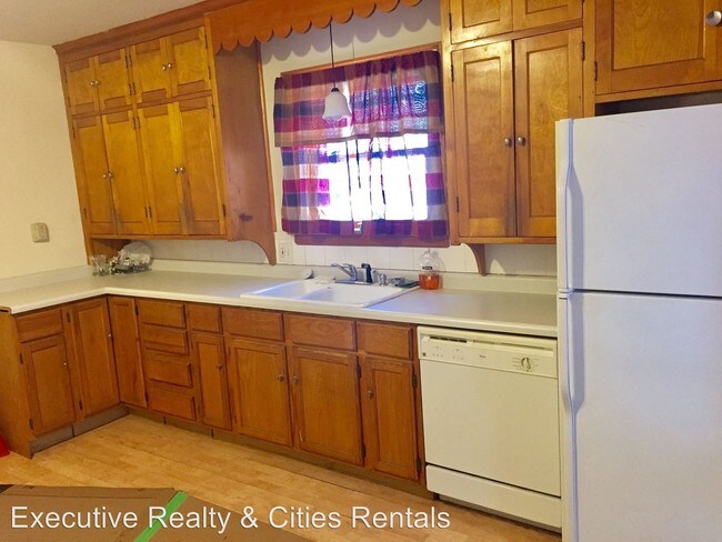 Foto del edificio - 3 br, 2 bath House - 1866 Lexington Ave N