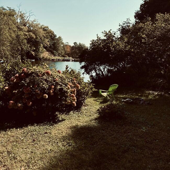 Foto del edificio - 3 Pond Rd