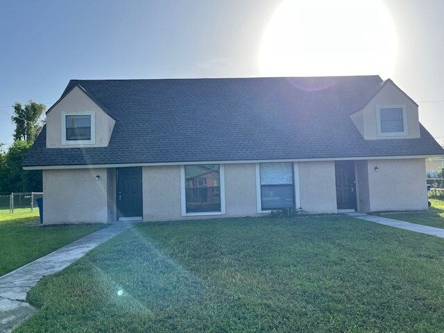 Building Photo - 17395 Dumont Dr