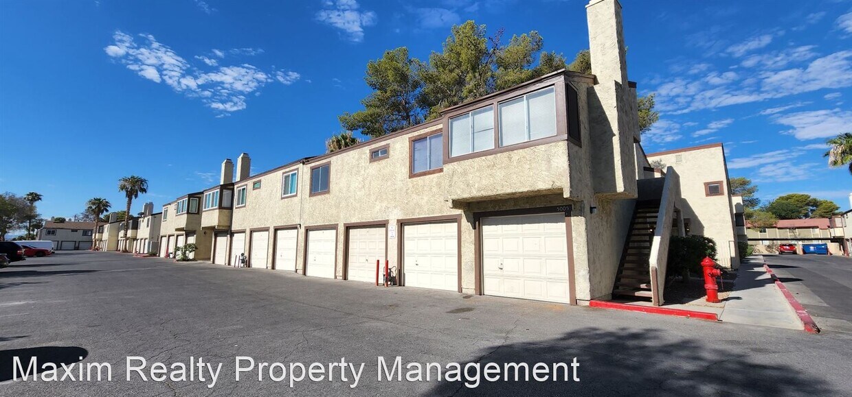 Primary Photo - 2 br, 1.5 bath House - 5005 Spencer St #A