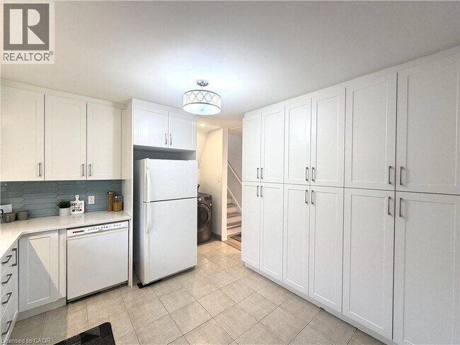 Photo du bâtiment - 15 Duncairn Ave