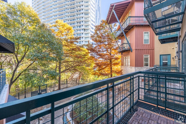 1BR, 1BA - 750SF - Elle West Ave