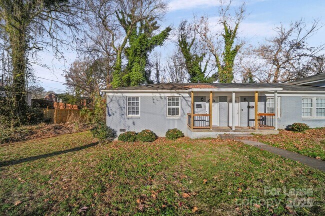 Foto del edificio - 2621 Druid Hls Wy