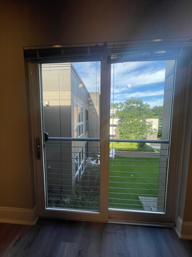 Foto del edificio - 330-350 Pleasant St. Unit 208