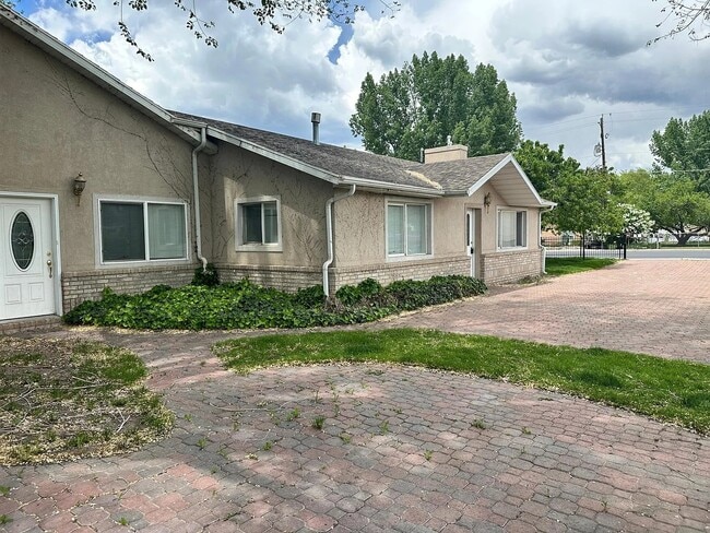 Building Photo - 515 W 100 S