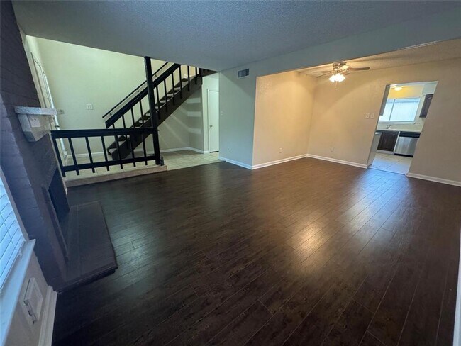 Foto del edificio - 13610 Garden Grove Ct