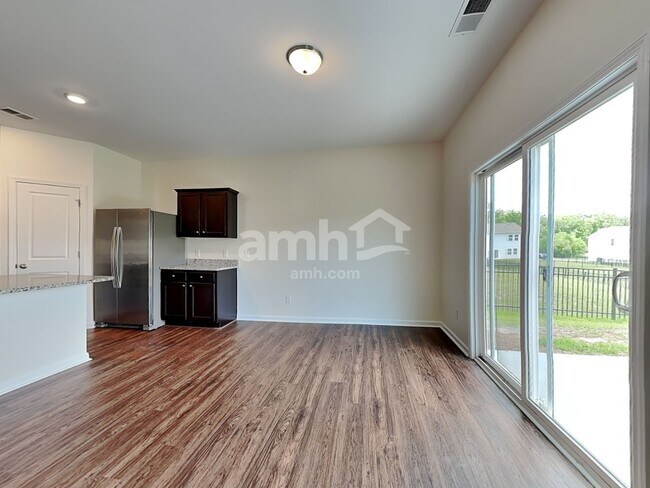 Building Photo - 122 Orion Way