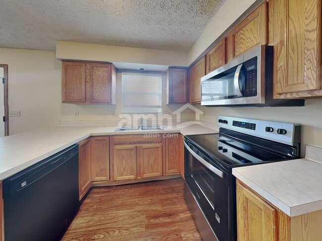 Building Photo - 4242 Honey Bee Ct