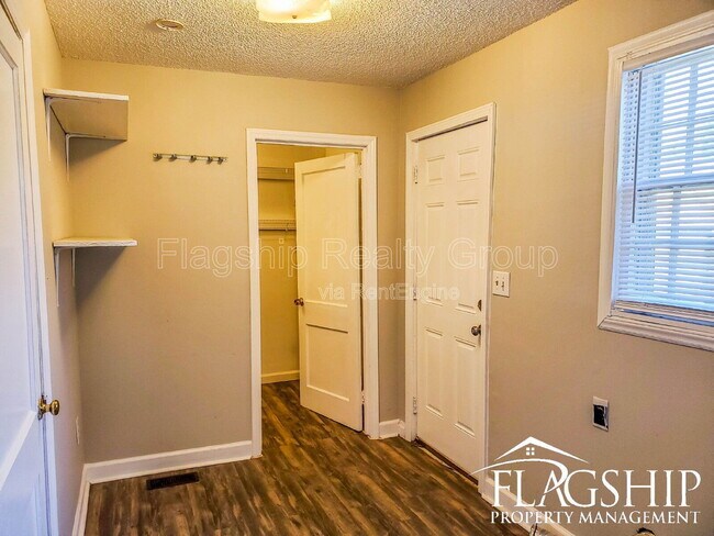 Foto del edificio - 1204 Franklin Dr