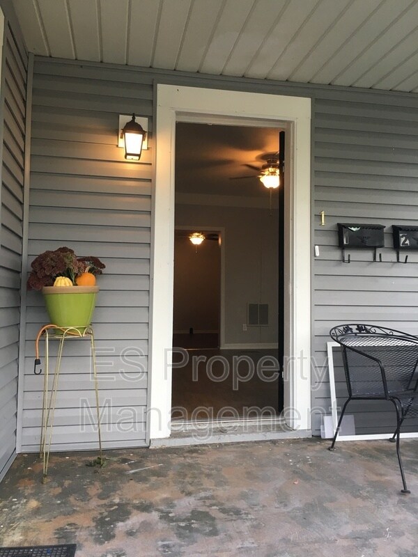 Foto del edificio - 447 E Jefferson St
