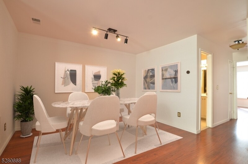 64 Jamestown Rd, Bernards, NJ 07920 Room for Rent in Bernards, NJ