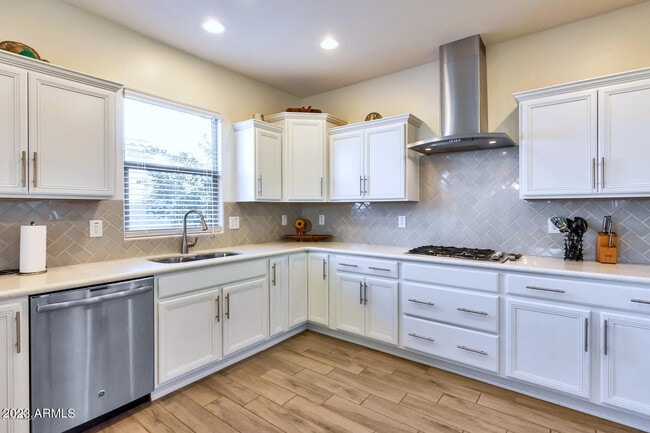 Building Photo - 4712 E Nocona Ln