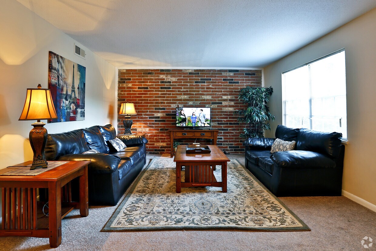 Red Lion Apartments at 6100 Waters Ave Savannah, GA