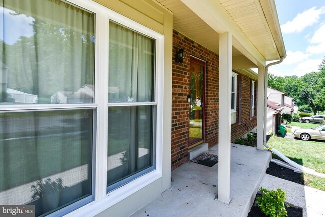 Building Photo - 12407 Lampton Ln
