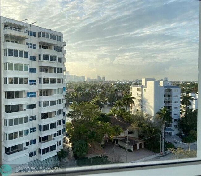 Foto del edificio - 340 Sunset Dr