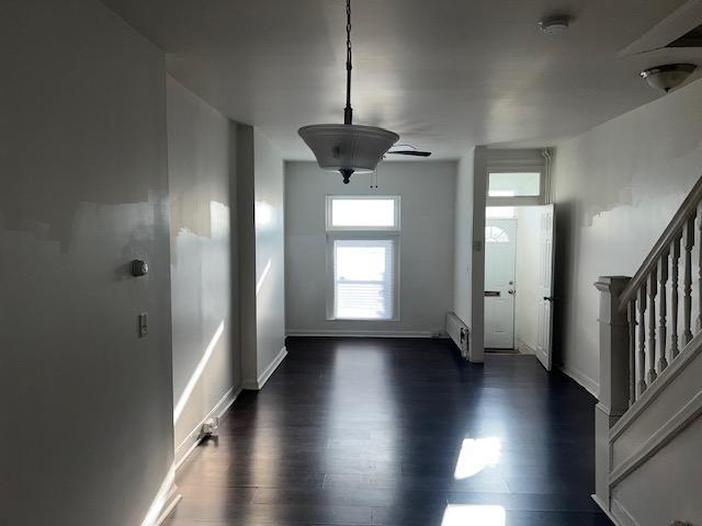 Building Photo - 605 N Decker Ave