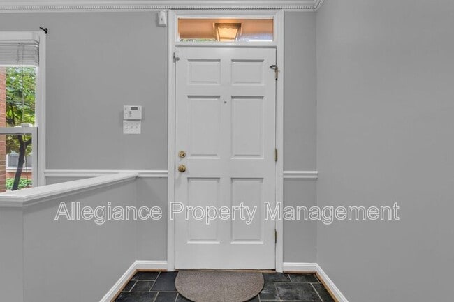 Building Photo - 520 Colecroft Ct