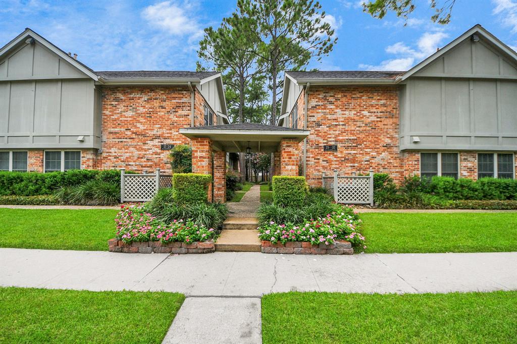 Foto principal - 515 Tallowood Rd