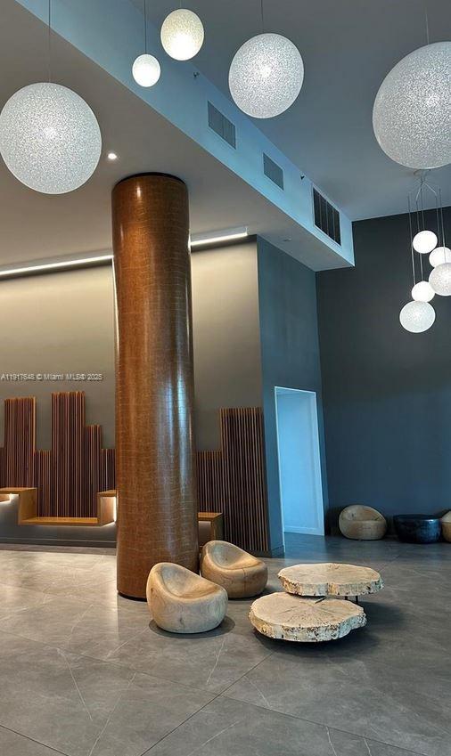 Foto del edificio - 350 S Miami Ave