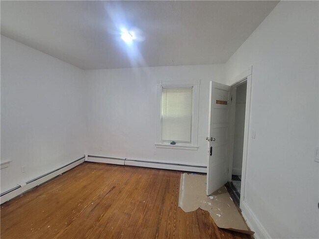 Foto del edificio - 123 Putnam St