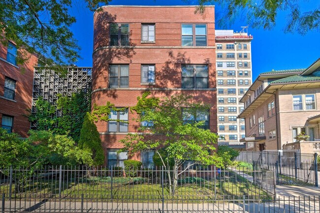 Foto del edificio - 7423 N Sheridan Rd