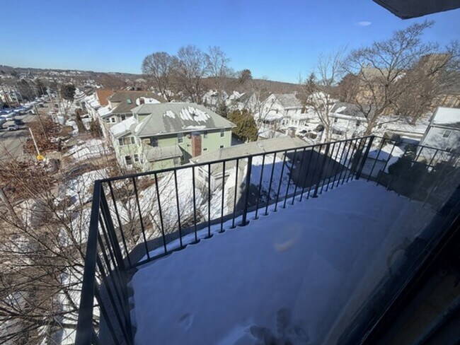Foto del edificio - Belmont 1 Bed available 7/1
