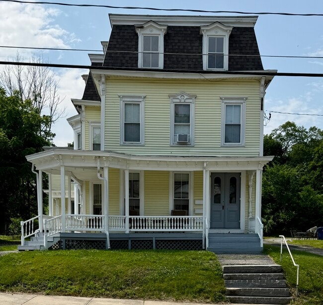 Front of House - 117 Bridge St