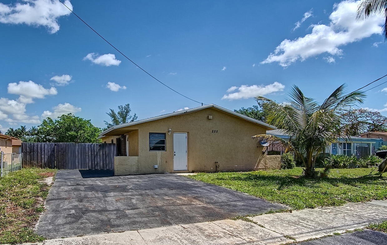 225 NW 7th Ct, Deerfield Beach, FL 33441 House Rental in Deerfield