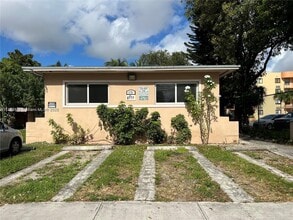 Building Photo - 1771 SW 5th St