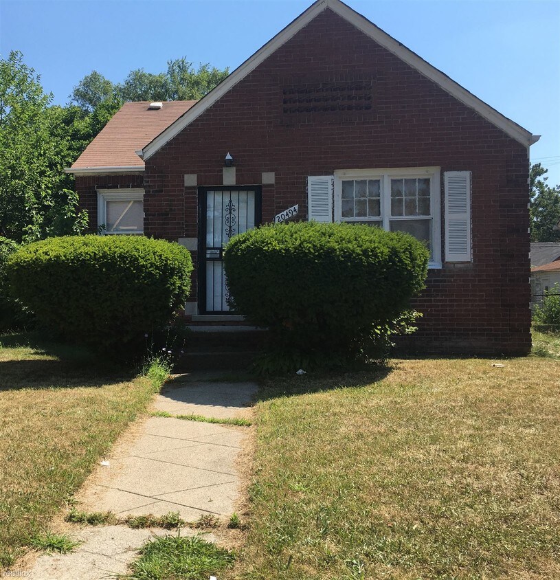 Primary Photo - 20494 Greeley St