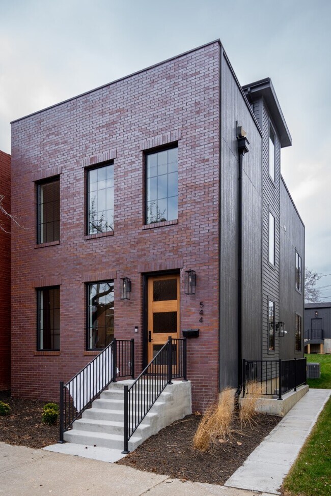 Building Photo - 544 Harrison St