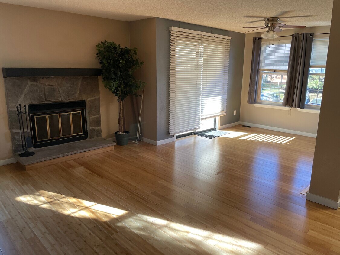 5443 W 76th Ave Unit 414, Arvada, CO 80003 Condo for Rent in Arvada, CO