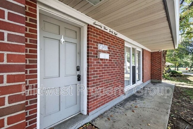 Foto del edificio - 7348 Lynn Ave