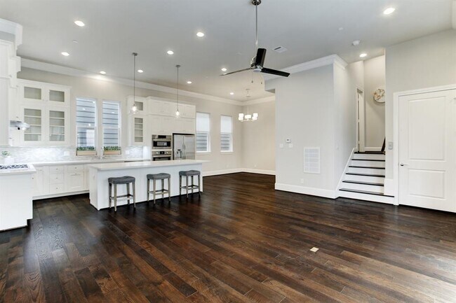 Foto del edificio - 324 W 20th St
