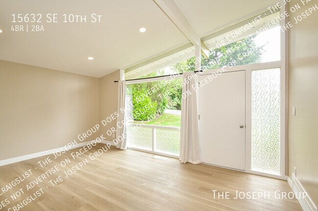 Foto del edificio - 15632 SE 10th St