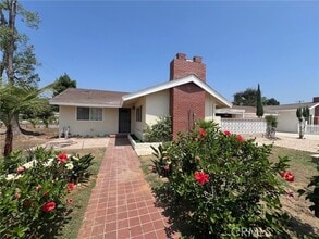 Building Photo - 601 Camino Grove Ave