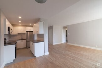 Building Photo - 4555 Av. Bonavista